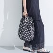 インディヴィ(INDIVI)の【選べる6柄/WEB限定カラー】ビッグニットバッグ ブラック(619)
