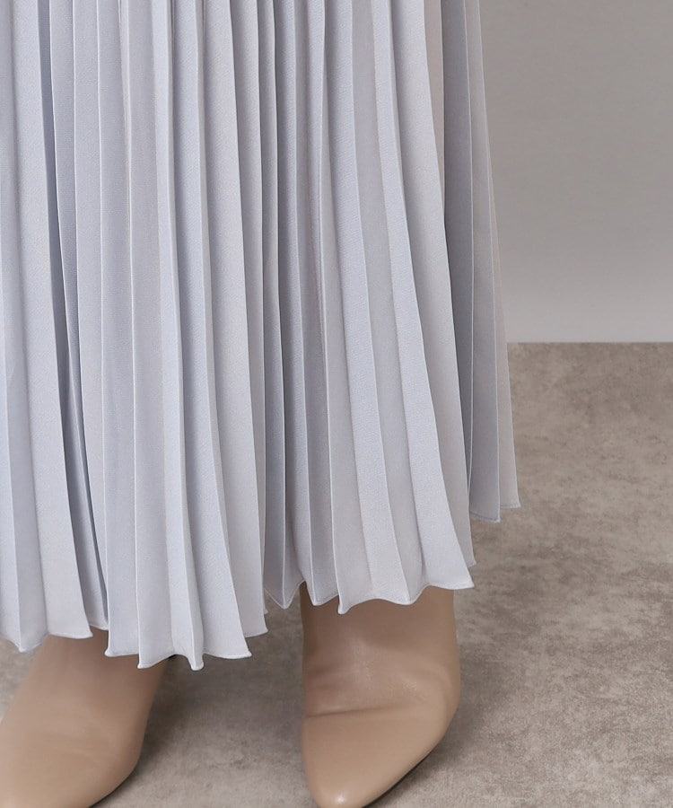 アンタイトル(UNTITLED)の【Oggi専属モデル 滝沢カレンさん着用】シャイニングクロス プリーツスカート6