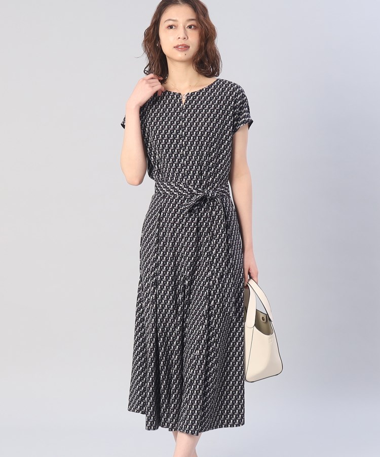 MY FAVORITE DRESS | UNTITLED OFFICIAL SITE（アンタイトル 