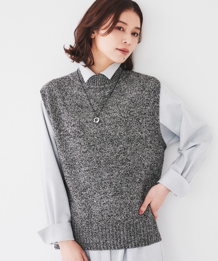 アンタイトル(UNTITLED)の【横スリット/厚すぎない】シルクウールニットベスト10