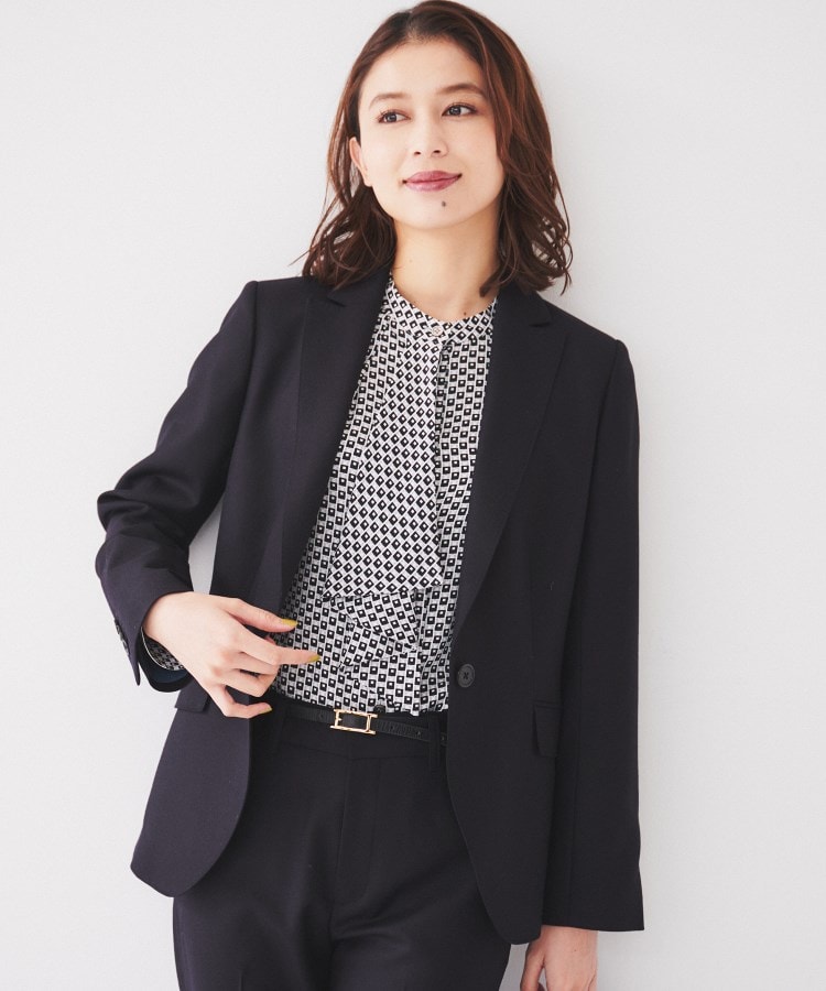 美しいシルエット&快適な着心地で選ぶ「定番スーツ」| UNTITLED 美しいシルエット&快適な着心地で選ぶ「定番スーツ」| UNTITLED