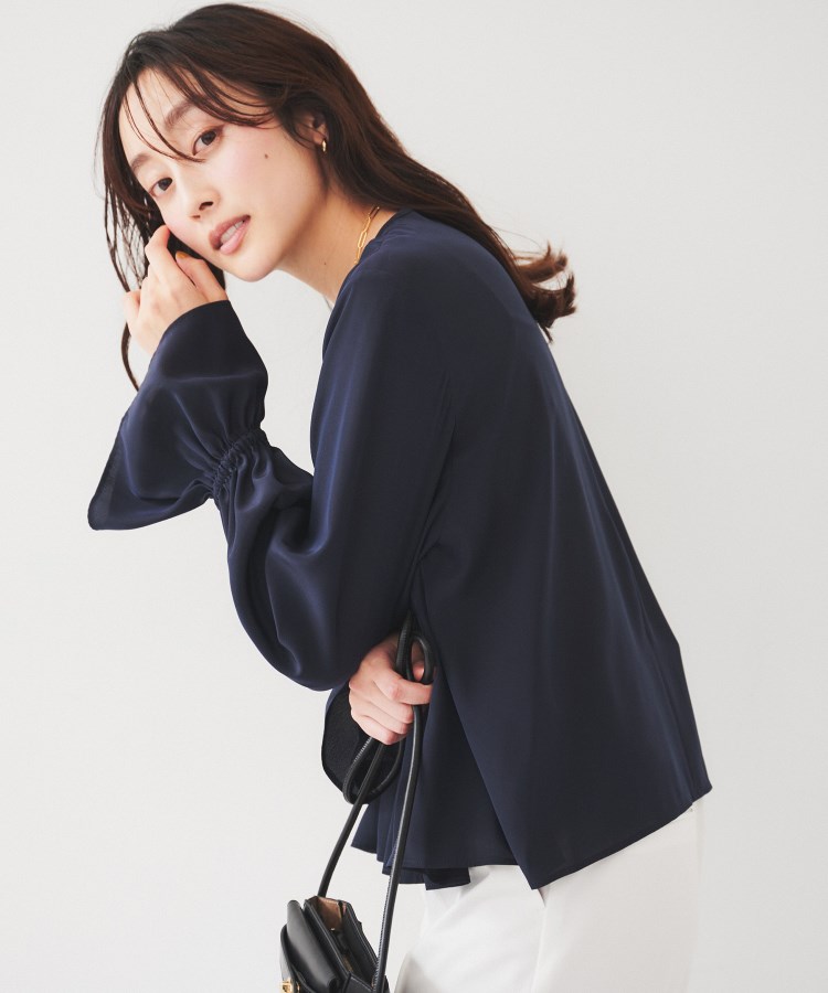 光沢/オンオフ使える】フロントタックブラウス(シャツ 光沢/オンオフ使える】フロントタックブラウス(シャツ