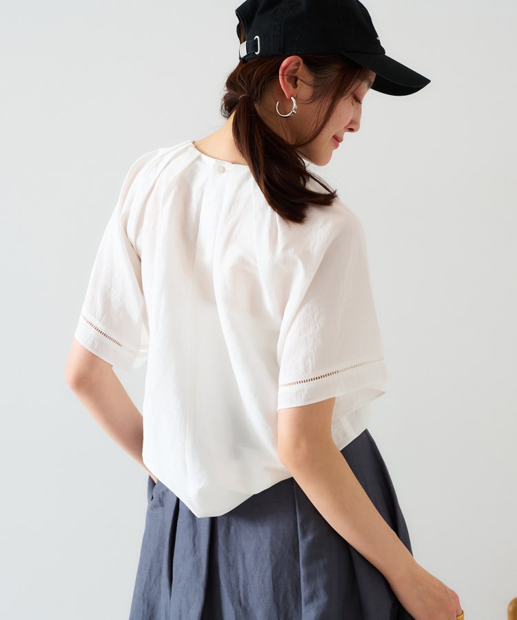 アンタイトル(UNTITLED)の【セットアップ可能】リネン混 タックブラウス3