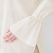アンタイトル(UNTITLED)の【光沢感/フリル袖/前開き】バンドカラーギャザーブラウス15