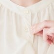 アンタイトル(UNTITLED)の【光沢感/フリル袖/前開き】バンドカラーギャザーブラウス17