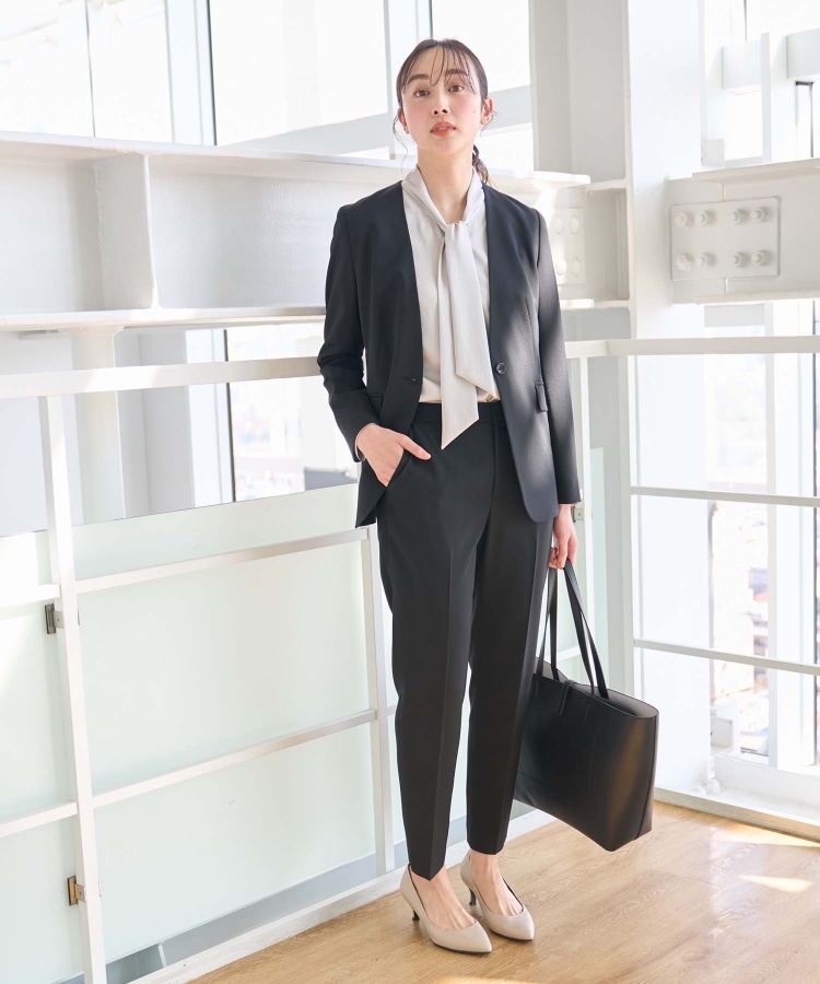 軽くて快適！】ウール混 ストレッチテーパードパンツ（6～9分丈