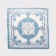 アンタイトル(UNTITLED)の【手洗い／88㎝正方形】エンブレムプリントスカーフ ブルー(592)