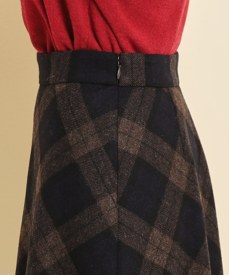 クードシャンス(COUP DE CHANCE)の【チェック柄スカート】しなやかなシルエットが綺麗なチェック柄フレアスカート5
