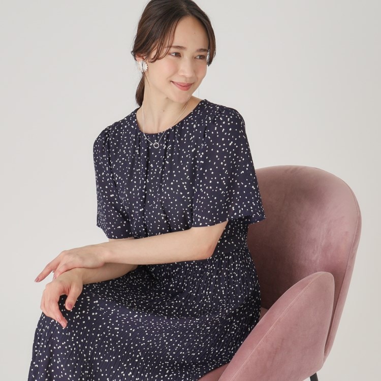 クードシャンス(COUP DE CHANCE)の【洗える／プリーツ加工】ランダムドットのプリーツワンピース ミドルワンピース