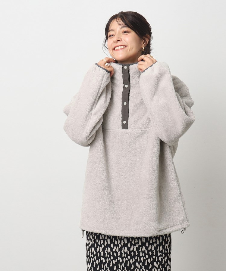 ハーフボタン 配色使い ボアフリース トップス(カットソー) | SHOO ハーフボタン 配色使い ボアフリース トップス(カットソー) | SHOO
