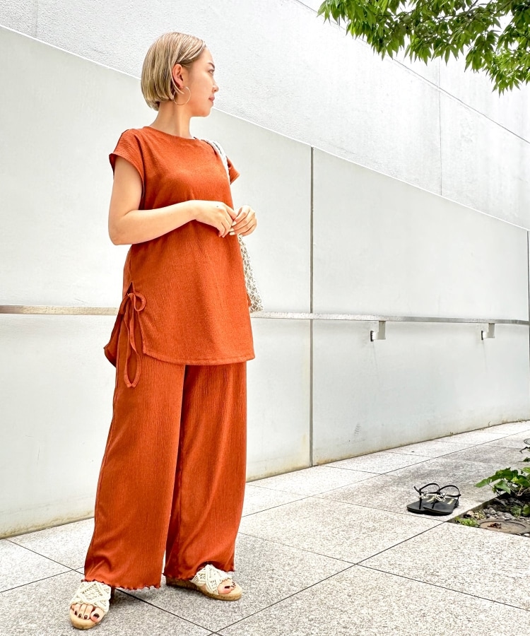 シューラルー(SHOO・LA・RUE/Cutie Blonde)の【セットアップ可】サイドリボン&スリット 大人のデザイントップス19