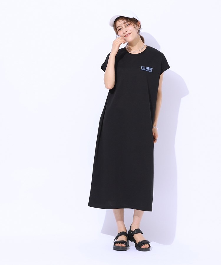 シューラルー(SHOO・LA・RUE/Cutie Blonde)の【洗える】後ろ姿もサマになる バックプリントロングワンピース1