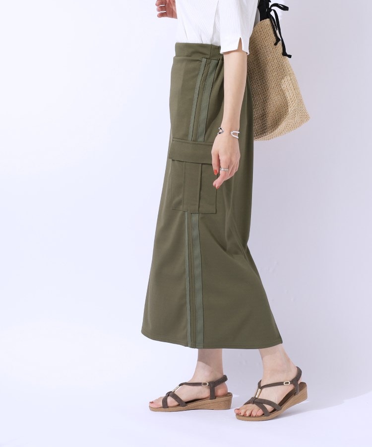 シューラルー(SHOO・LA・RUE/Cutie Blonde)のサイドラインがアクセントに カーゴナロースカート10