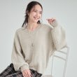 シューラルー(SHOO・LA・RUE/Cutie Blonde)の【S-LL/前後2WAY】大人のゆるさが魅力 ベロア風ラメモールニット グレージュ(050)