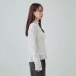 シューラルー(SHOO・LA・RUE/Cutie Blonde)の【S-LL/洗える】レイヤードコーデに ふわふわフェザー調ウェーブ柄インナー2