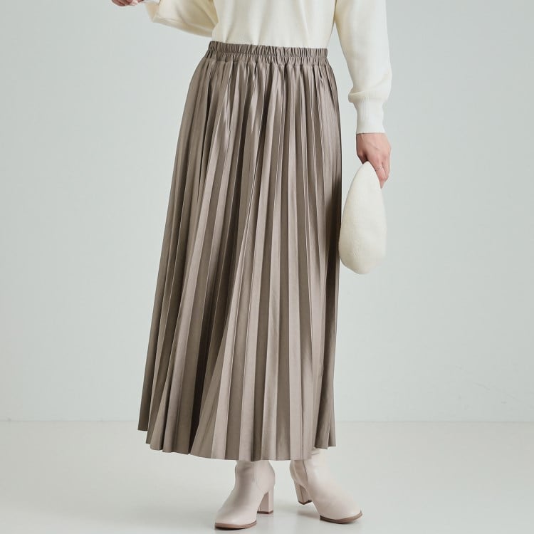 シューラルー(SHOO・LA・RUE/Cutie Blonde)の微光沢で華やか レザー調プリーツスカート マキシ・ロングスカート