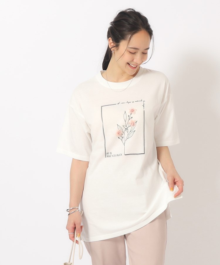 ひと味違う着こなしが叶う フラワーモチーフBIGTシャツ(T ひと味違う着こなしが叶う フラワーモチーフBIGTシャツ(T