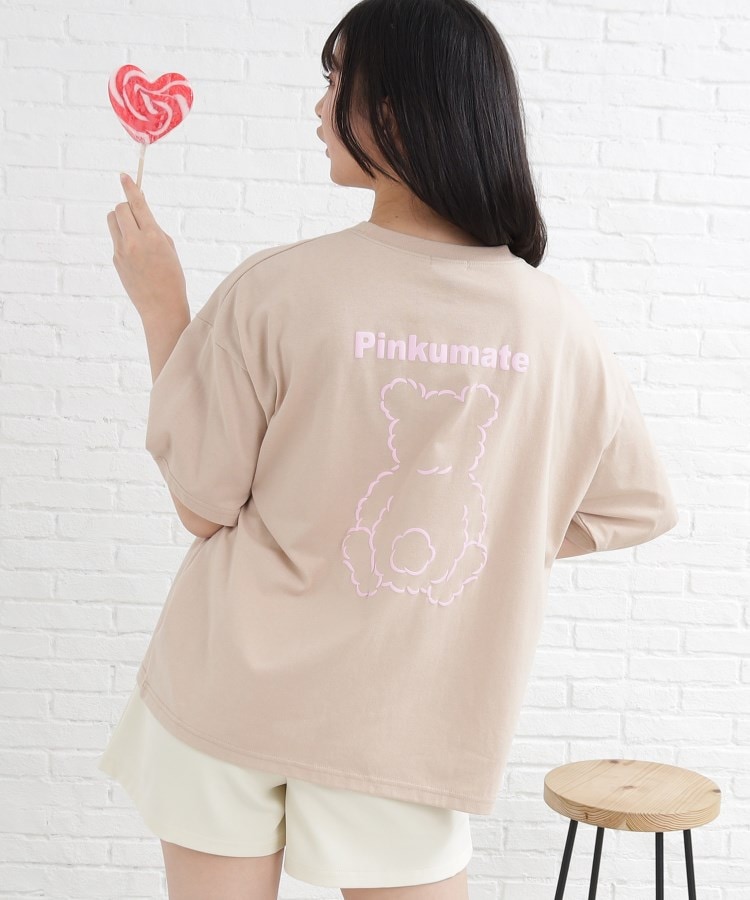 ピンク ラテ(PINK-latte)の【130cmサイズあり】バッククマちゃんTシャツ15