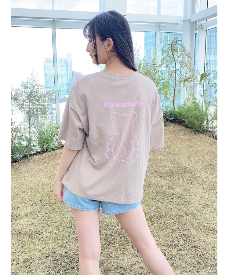 ピンク ラテ(PINK-latte)の【130cmサイズあり】バッククマちゃんTシャツ26