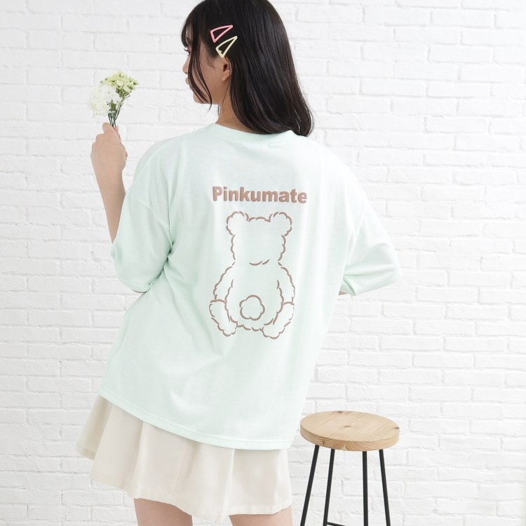 ピンク ラテ(PINK-latte)の【130cmサイズあり】バッククマちゃんTシャツ Ｔシャツ