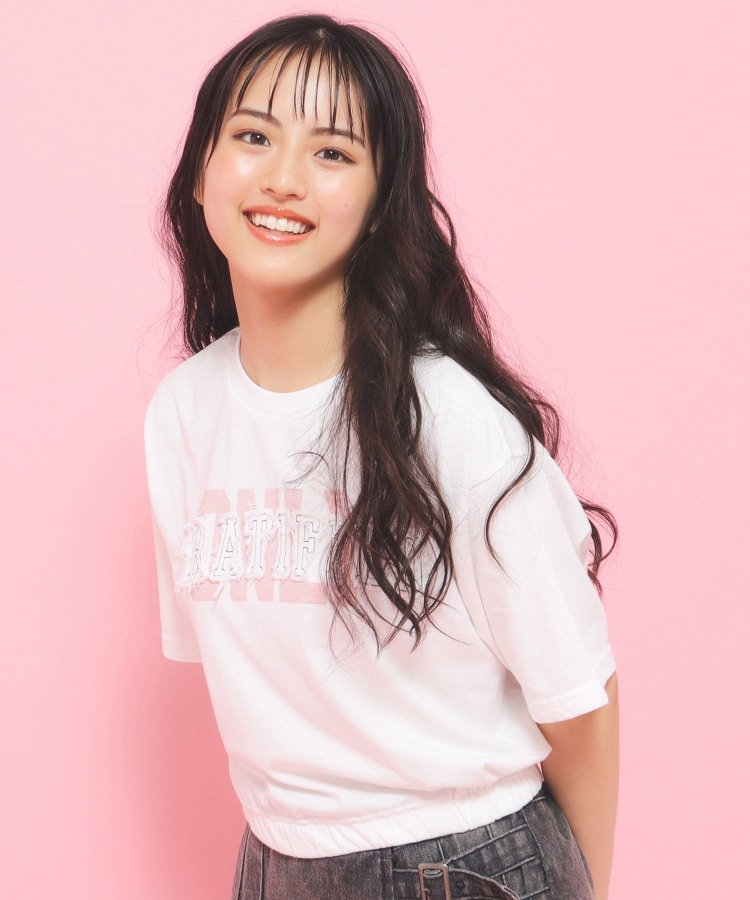 ピンク ラテ(PINK-latte)の【130cmあり】バルーンデニムロゴTシャツ25