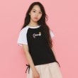 ピンク ラテ(PINK-latte)のサイドドロストクマプリントTシャツ ブラック(019)