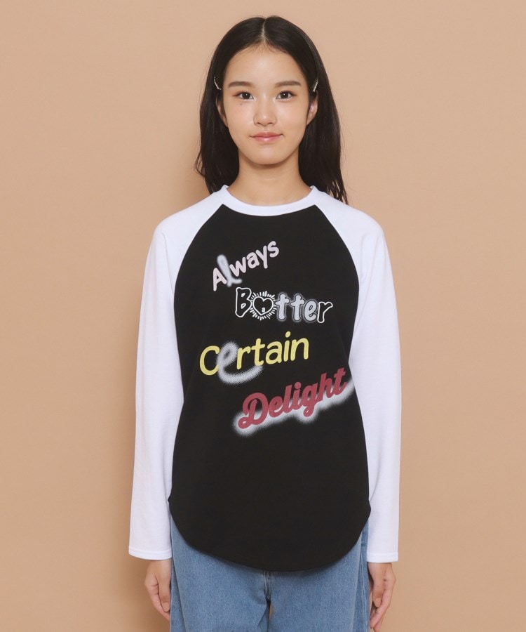 ピンク ラテ(PINK-latte)の【130cmあり】グラフィックロゴ ラグランTシャツ1