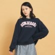 ピンク ラテ(PINK-latte)の【秋冬の必需品】カレッジロゴ裏毛19