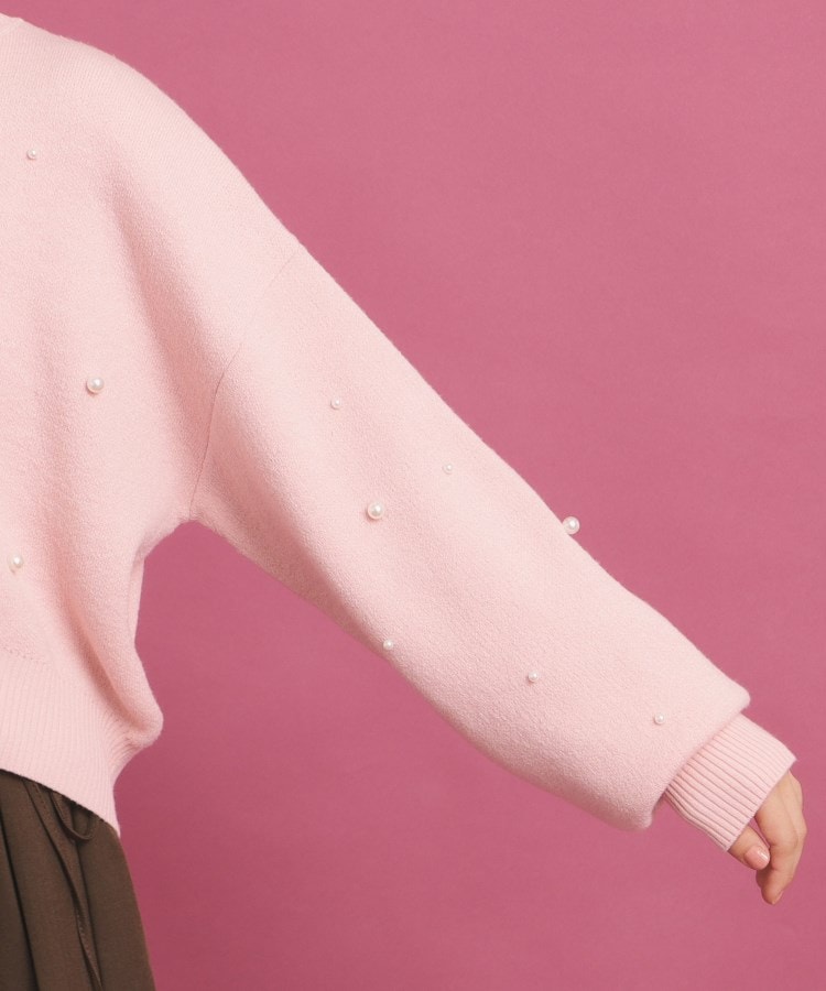 ピンク ラテ(PINK-latte)の【一目惚れニット】バックリボン ニットパール調トップス5