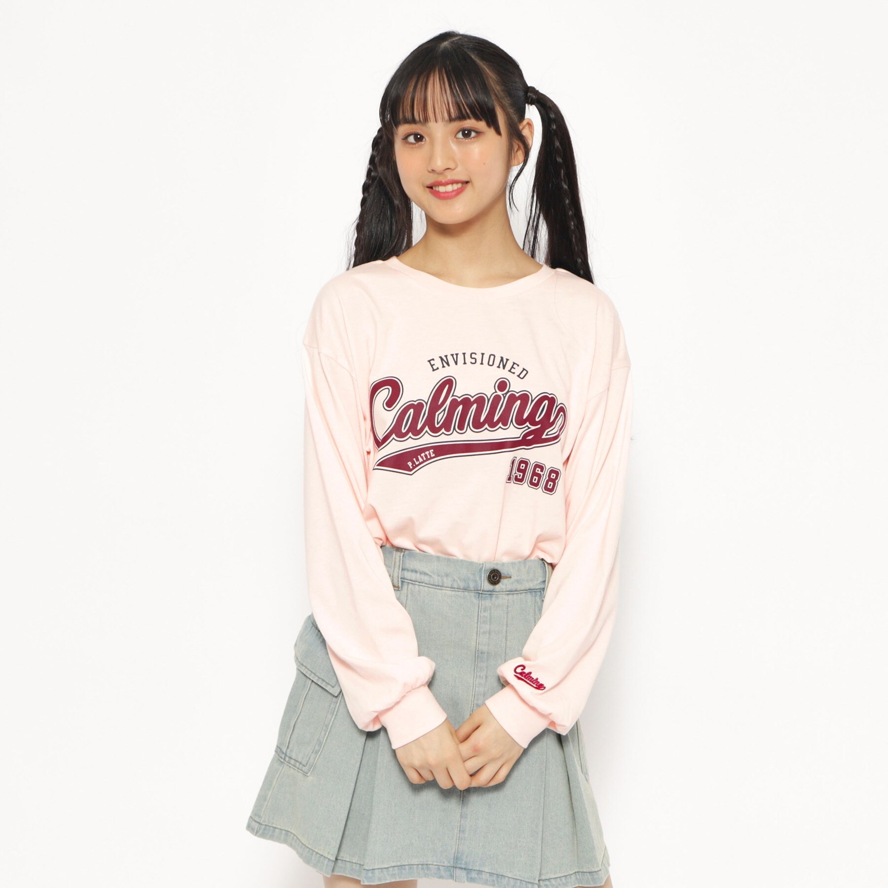 ピンク ラテ(PINK-latte)の【130cmあり】カレッジロゴロングTシャツ ピンク(072)