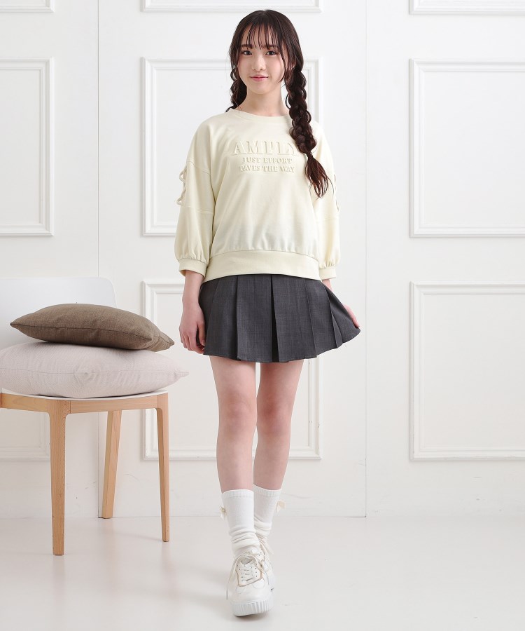ピンク ラテ(PINK-latte)のエンボス七分袖Tシャツ9