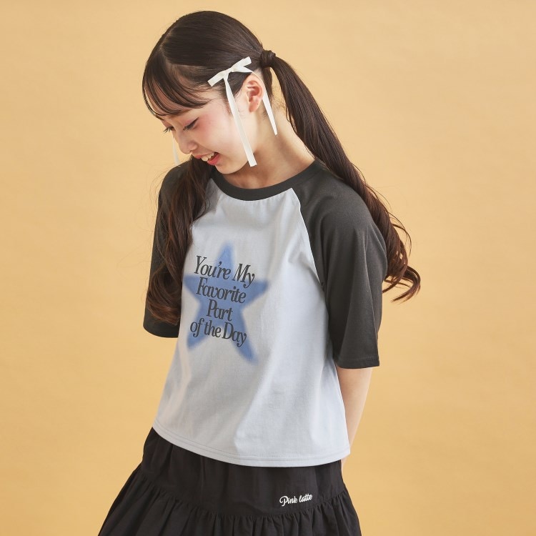 ピンク ラテ(PINK-latte)のスプレー星ラグランTシャツ Ｔシャツ
