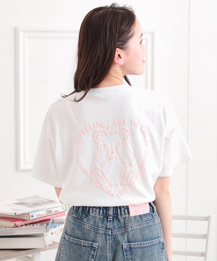 ピンク ラテ(PINK-latte)のクマちゃん半袖Tシャツ オフホワイト(003)