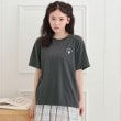 ピンク ラテ(PINK-latte)のワンポイント刺繍Tシャツ チャコールグレー(014)