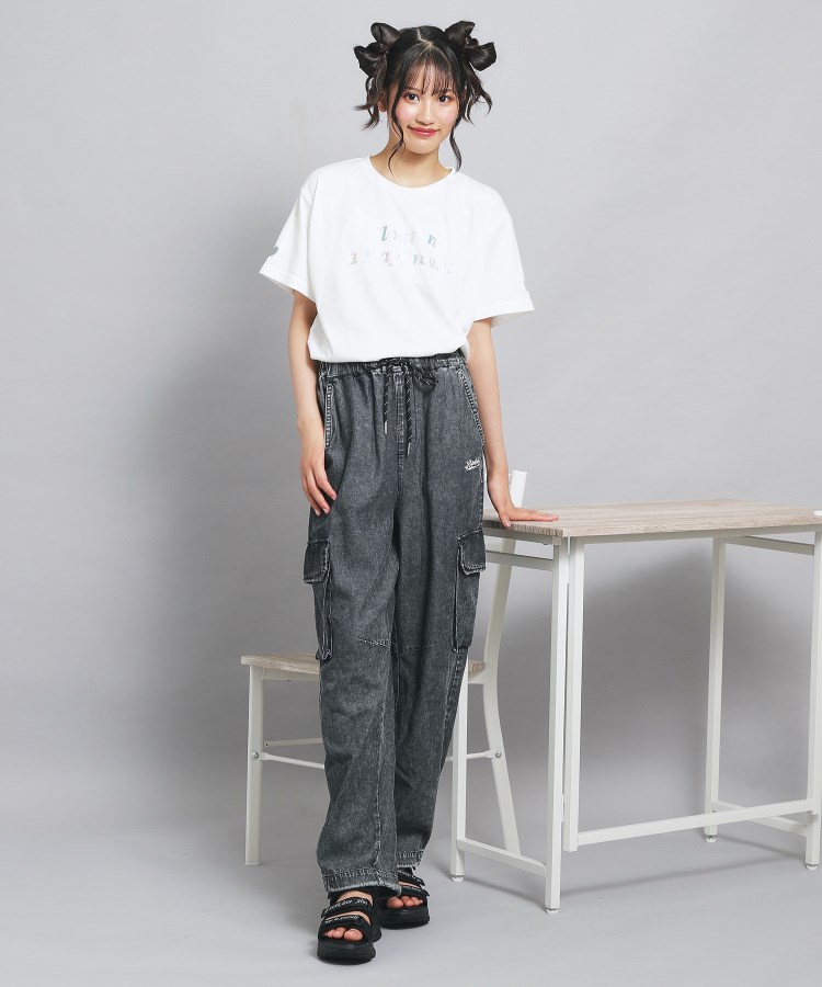 ピンク ラテ(PINK-latte)のオーロラプリントハートあきTシャツ8
