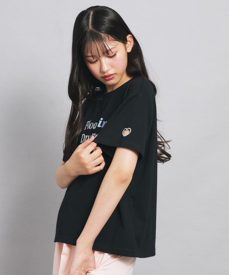 ピンク ラテ(PINK-latte)のオーロラプリントハートあきTシャツ12