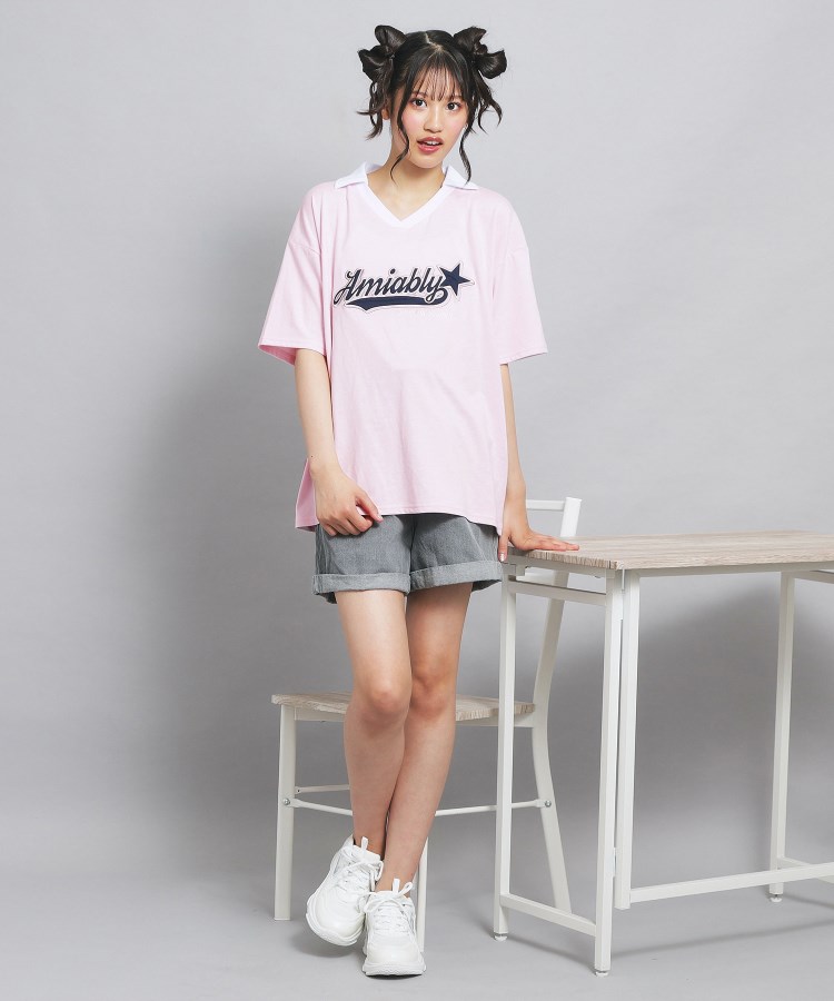 ピンク ラテ(PINK-latte)の【接触冷感】Vネック衿付きアップリケビッグTシャツ20