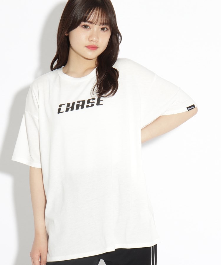 ピンク ラテ(PINK-latte)の【吸水速乾/抗菌防臭/洗濯物が乾きやすい】CHASEロゴBIGTシャツ オフホワイト(003)