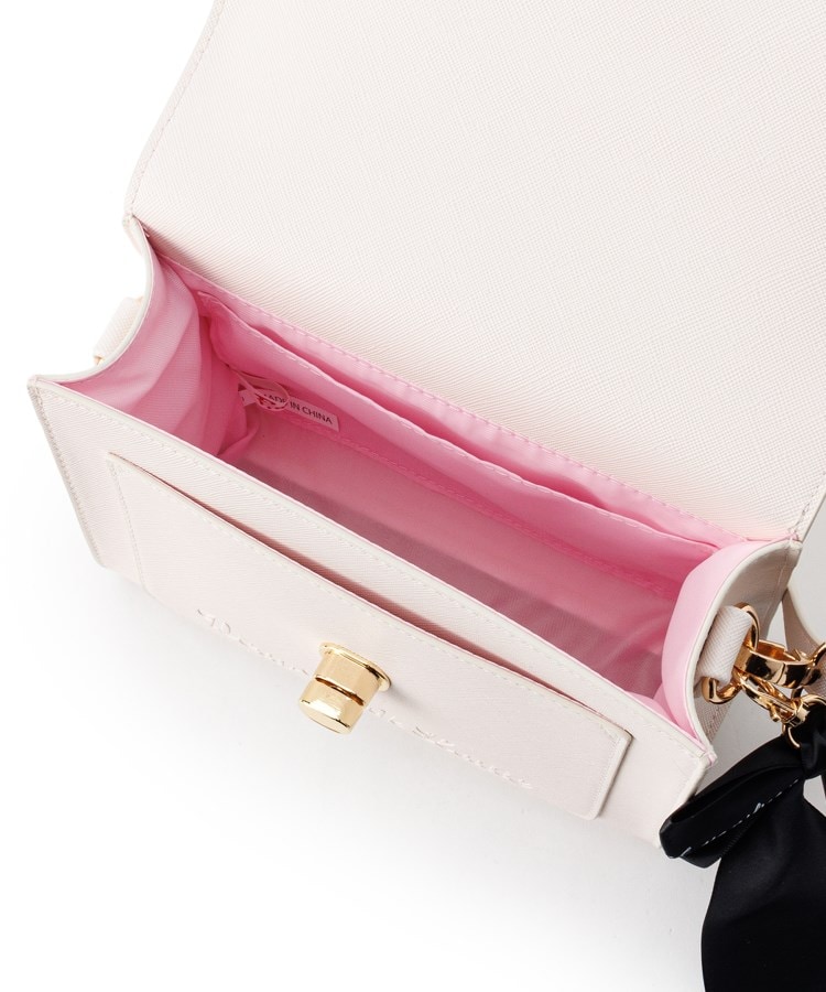 リボン付きロゴ型押しショルダー(ショルダーバッグ) | PINK リボン付きロゴ型押しショルダー(ショルダーバッグ) | PINK