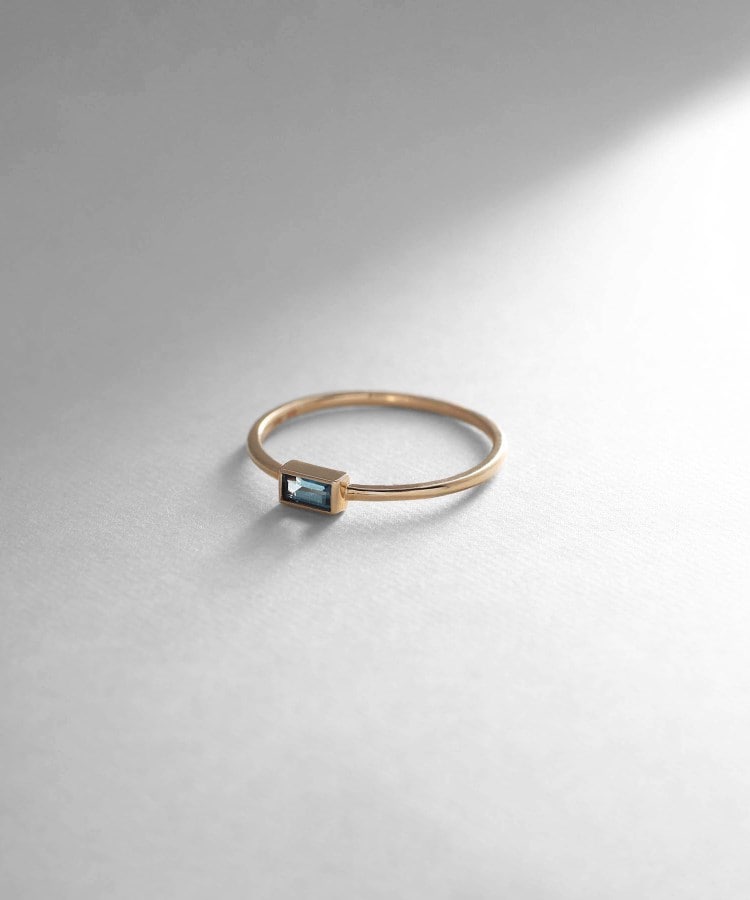 高速配送 K10ロンドンブルートパーズ バゲットカット リング（リング アクセサリー