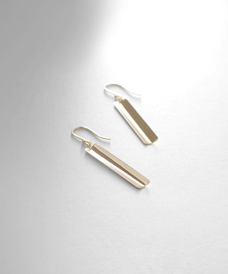 K10リバースアールプレート フックピアス(ピアス) | COCOSHNIK K10リバースアールプレート フックピアス(ピアス) | COCOSHNIK