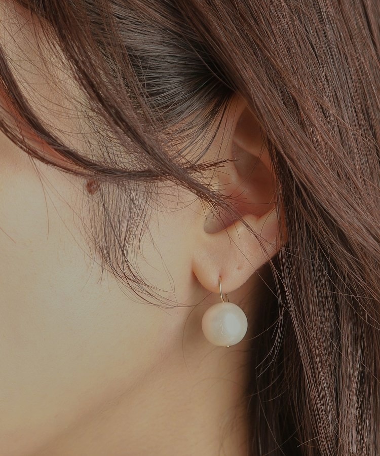 K10プランプパール フックピアス(ピアス) | COCOSHNIK K10プランプパール フックピアス(ピアス) | COCOSHNIK