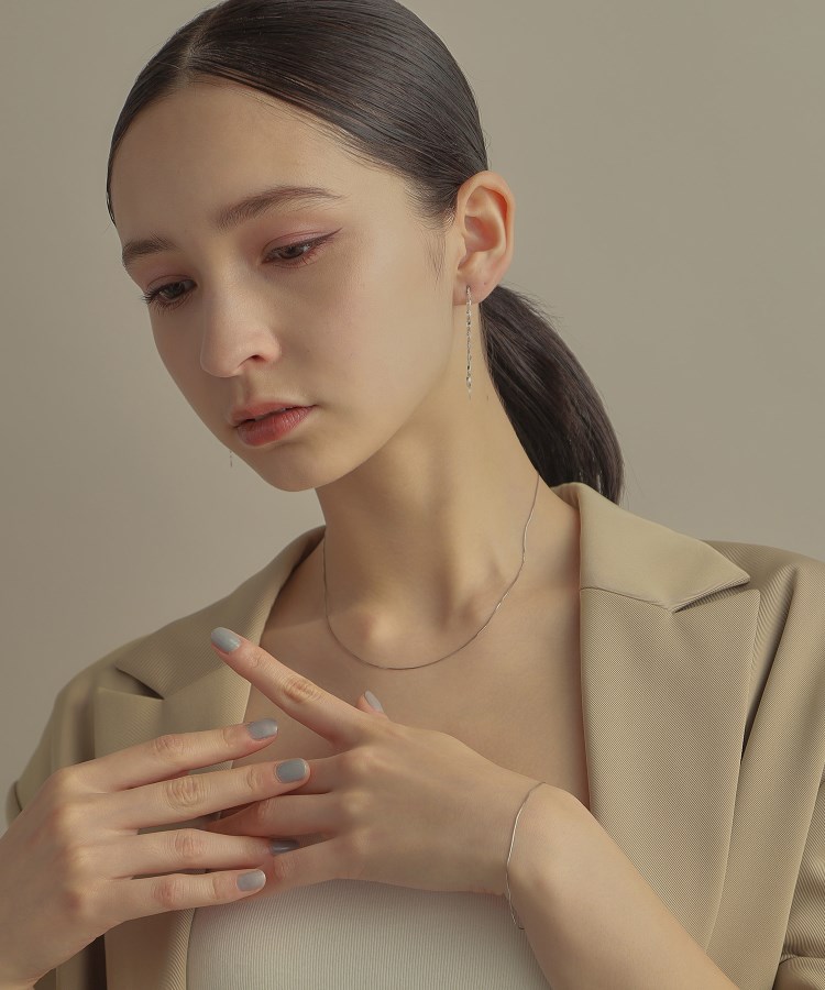 ココシュニック(COCOSHNIK)のプラチナ フラワークロスフリンジ スタッドピアス6