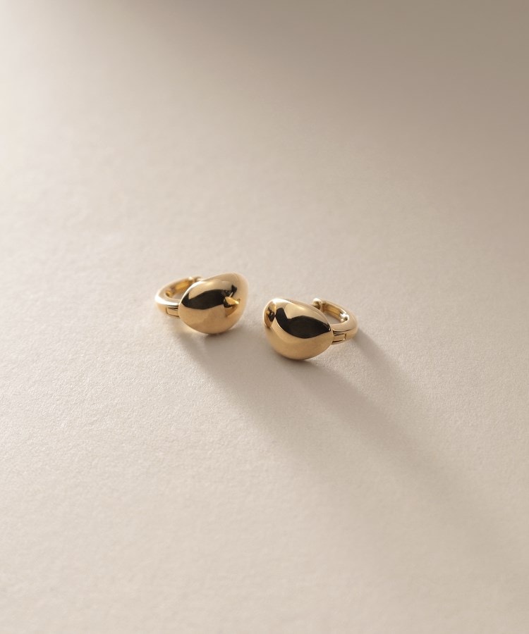 K18ペアシェイプフープ ワンタッチピアス(ピアス) | COCOSHNIK K18ペアシェイプフープ ワンタッチピアス(ピアス) | COCOSHNIK