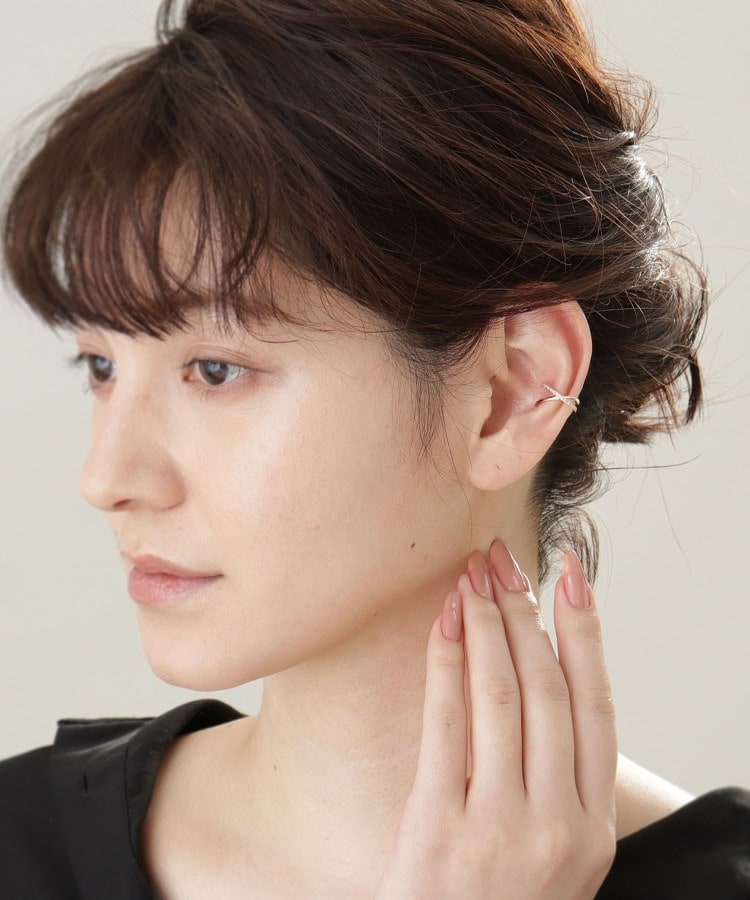 ダイヤモンド アーチクロス イヤーカフ(片耳用)