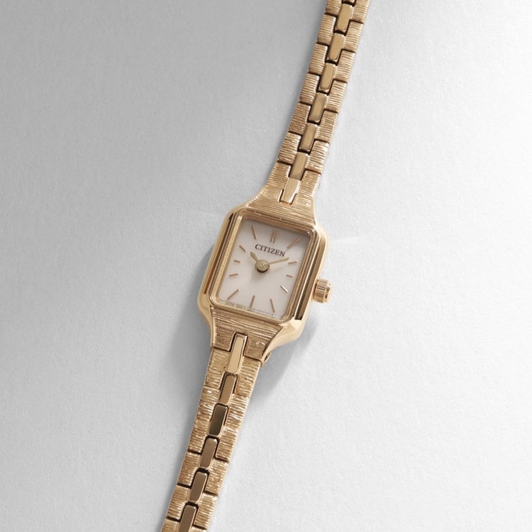 ココシュニック(COCOSHNIK)のRG Kii:別注モデルスクエア ウォッチ（ベージュ） 腕時計