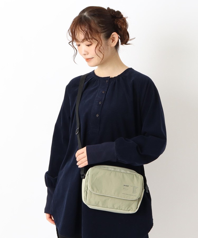 ワンズテラス(one'sterrace)のanello ガイド多収納ショルダー15
