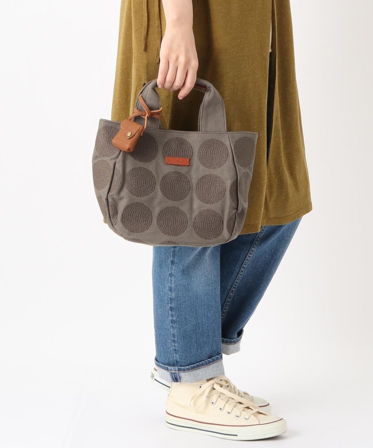 ワンズテラス(one'sterrace)のtoleur トーラ ドット刺繍トート13