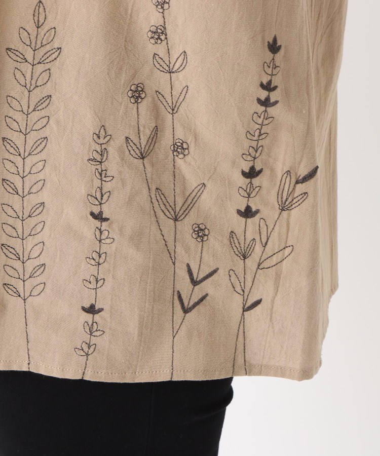 ワンズテラス(one'sterrace)の刺繍入り7分袖ブラウス7