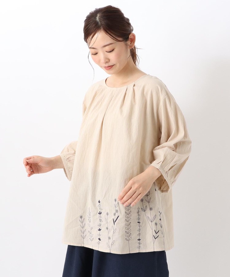 ワンズテラス(one'sterrace)の刺繍入り7分袖ブラウス アイボリー(904)